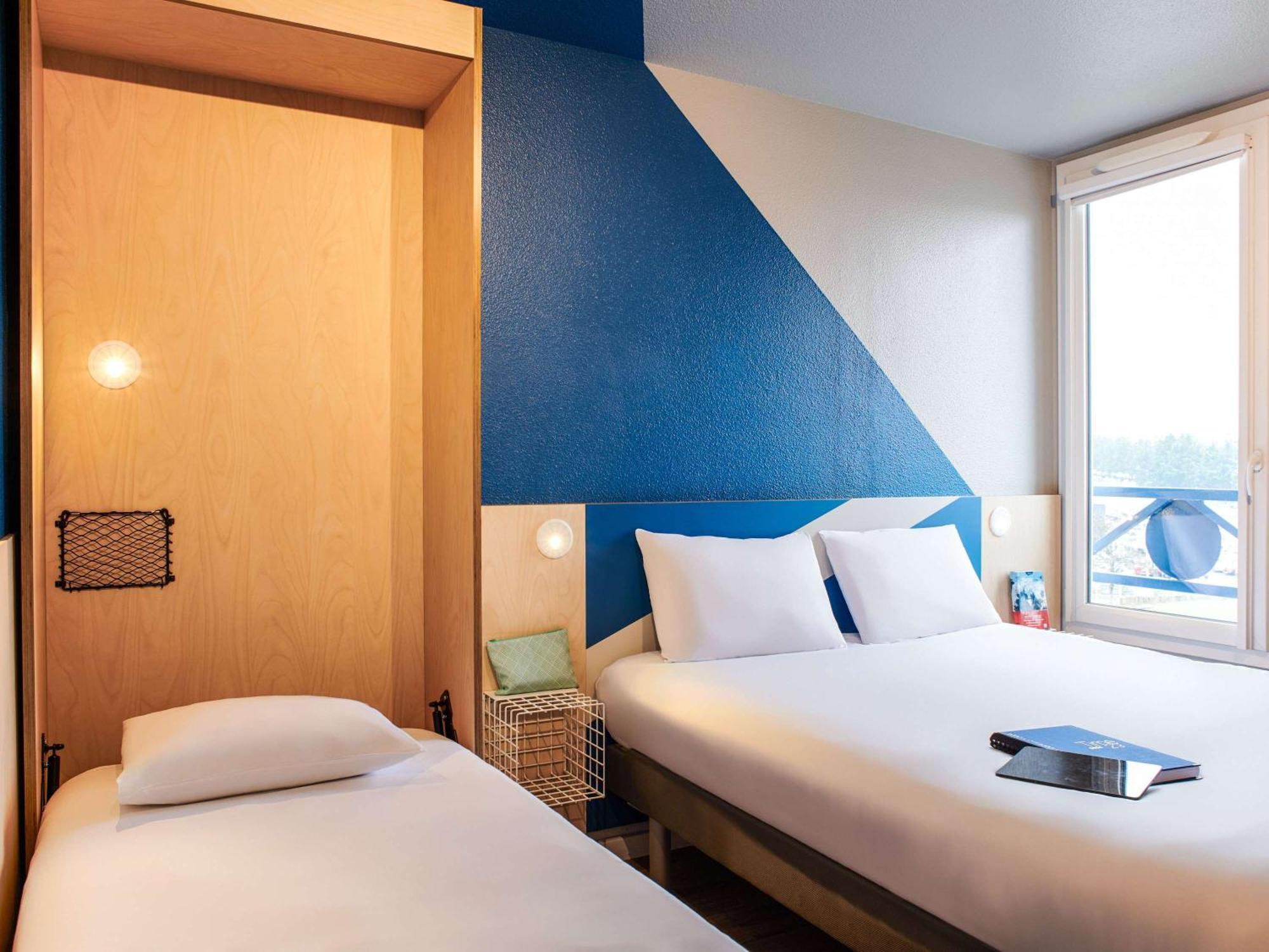 Hotel Ibis Budget Nantes Ouest Atlantis Couëron Екстериор снимка