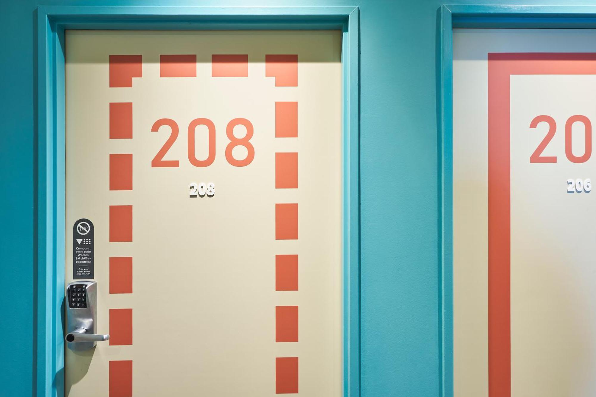 Hotel Ibis Budget Nantes Ouest Atlantis Couëron Екстериор снимка